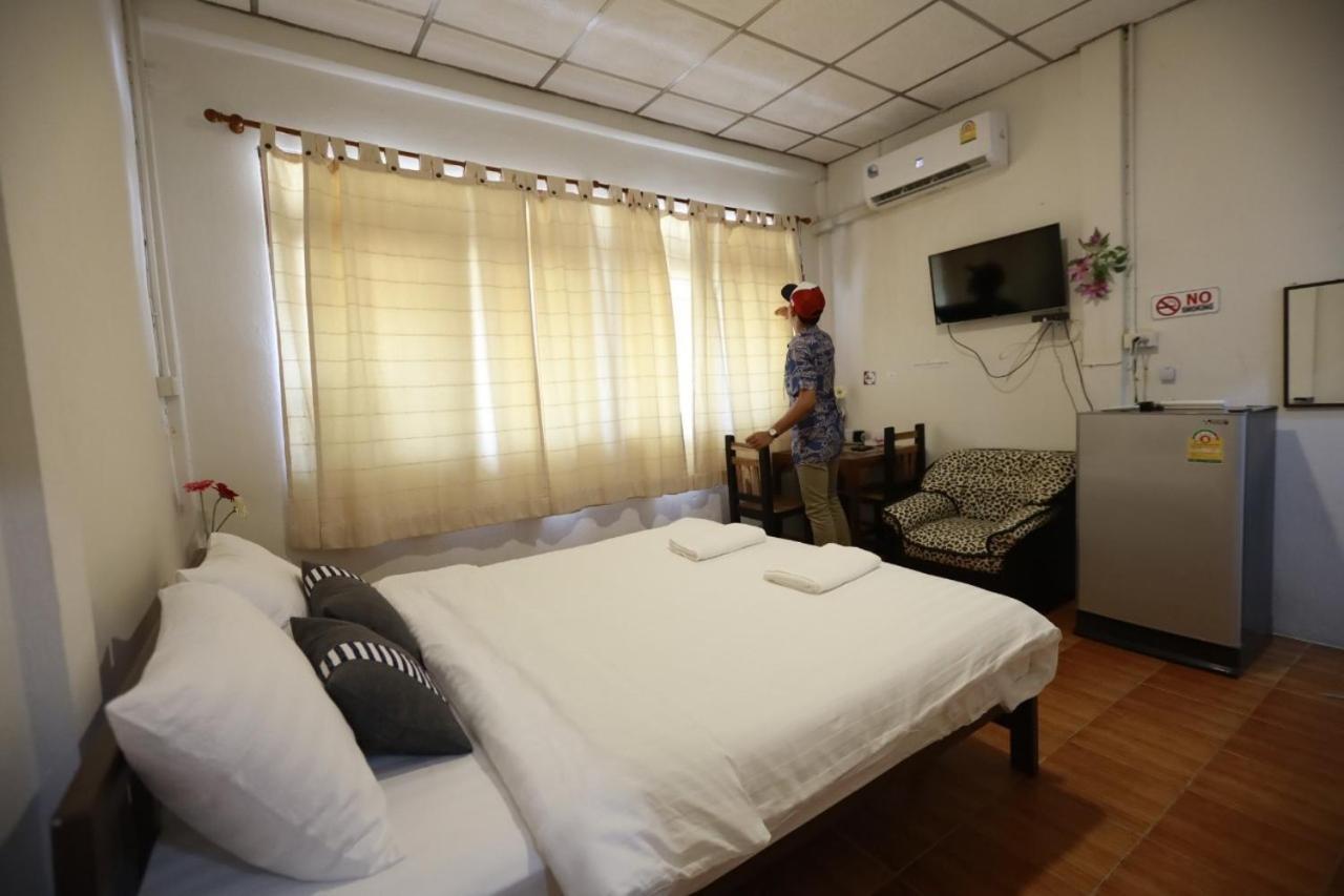 Banana Hostel Donmuang 曼谷 外观 照片